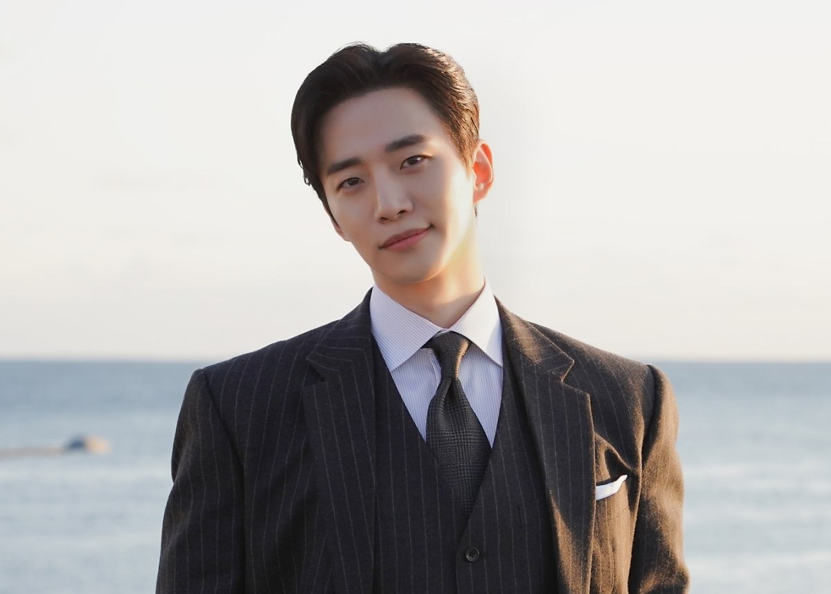 2PM Junho – “King The Land” Still Photos by JYPE – JLML718's